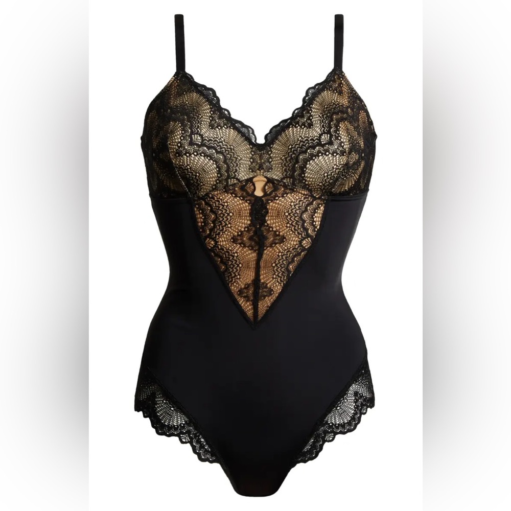Pinsy Sculpting Lace Shapewear Bodysuit size small